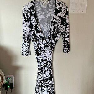 White House Black Market Black and White Floral Dress